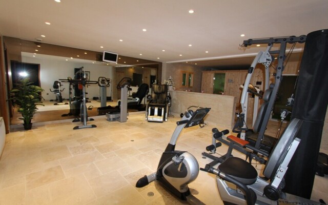 HAVRE DE PAIX" 5 étoiles Prestige jacuzzi, hammam, sauna, PISCINE chauffée Mougins Cannes Grasse