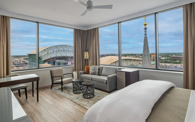 The Westin Houston Downtown