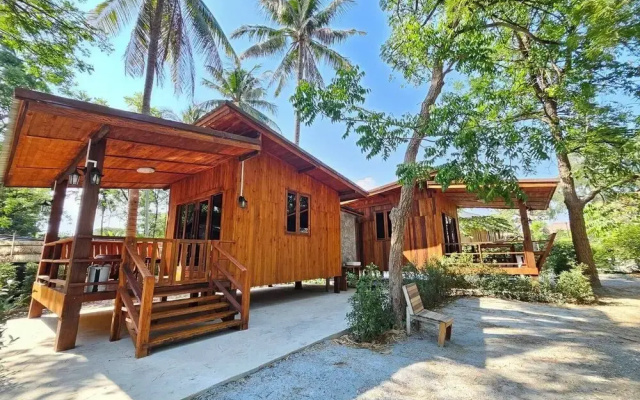 Punnattha House by Peema Villa