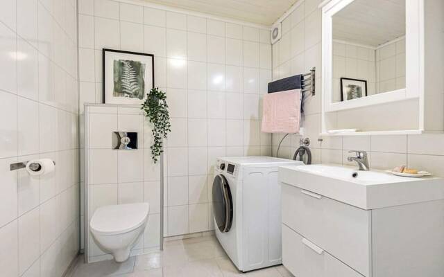 10 Person Holiday Home in Kalvag-by Traum