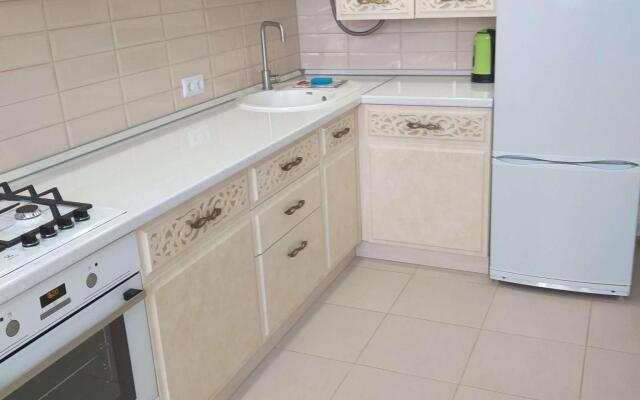 Я к Вам на улице Крылова 15 корпус 1