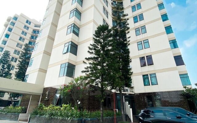 Homey 2Br Apartment Crown Court Executive Condominium