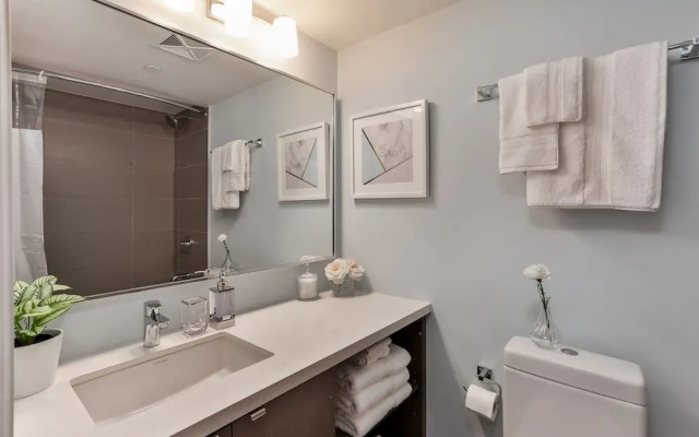 QuickStay - Class in Yorkville (Yonge & Bloor)