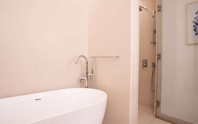 Aya - Awe-inspiring 2BR in City Walk with Balcony