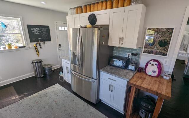 eKstasis Hostel & Urban Farm