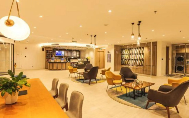 HanTing Premium Hotel (Jinan Yaoqiang International Airport)