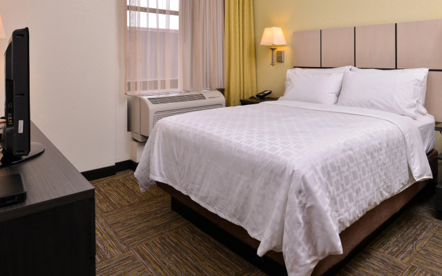 Candlewood Suites Terre Haute by IHG