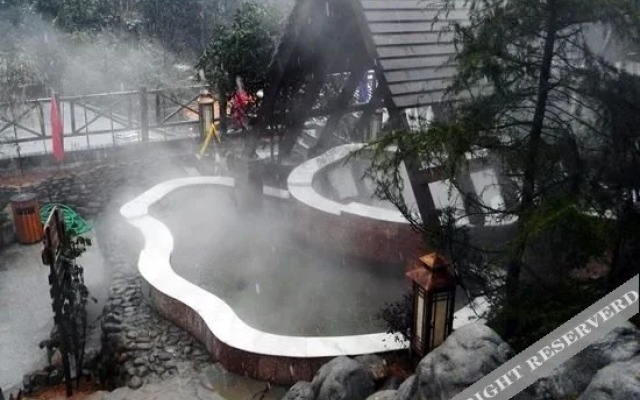 Yulongshan Dong Spring Resort