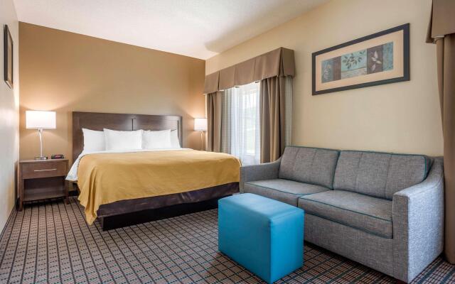 Comfort Inn & Suites Cincinnati Uptown Clifton