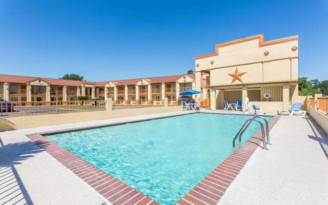 Days Inn by Wyndham Orange