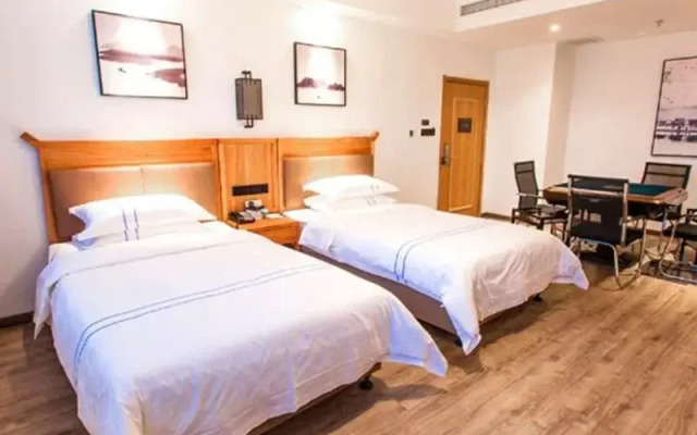 Gujing Junlai Hotel (Luhe Convention & Exhibition Center)