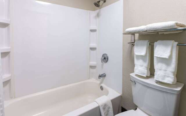 Days Inn by Wyndham Columbia