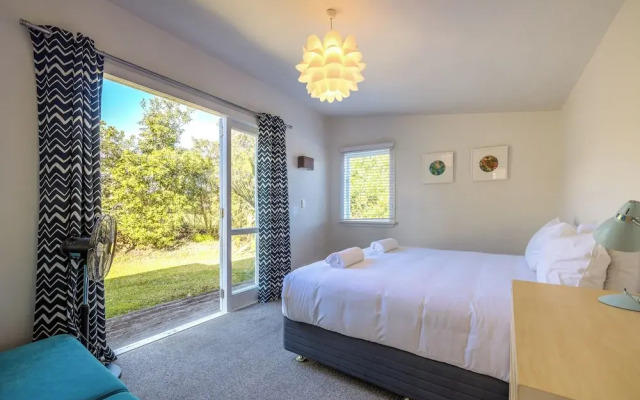 Pacific Views - Waiheke Island