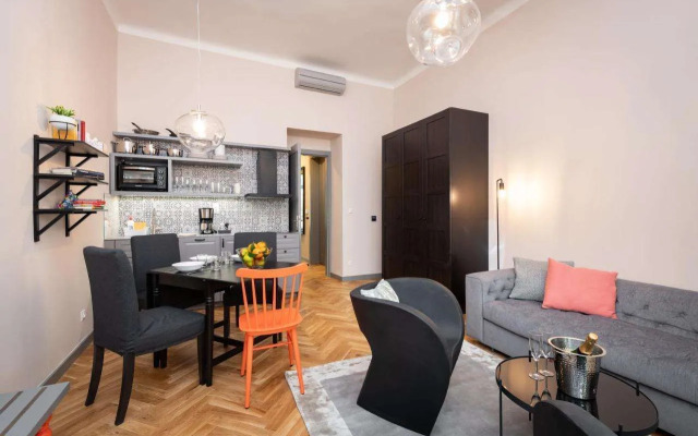 EMPIRENT Garden Suites Residence