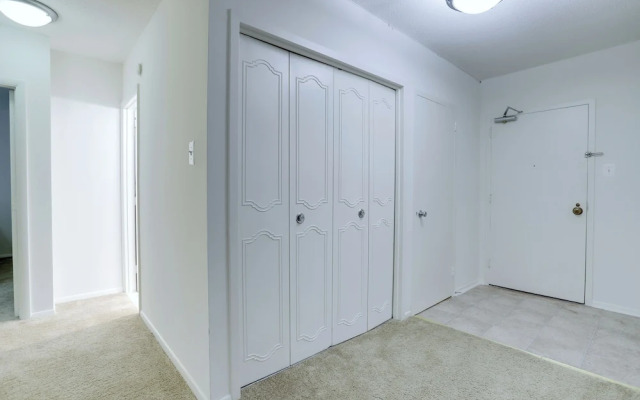 Apt Near Airport in Crystal City