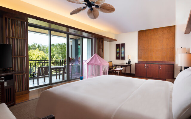 Le Meridien Shimei Bay Beach Resort & Spa