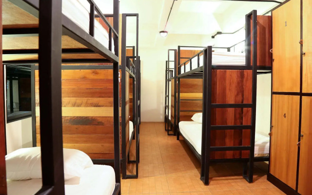 Sabai Hotel and Hostel