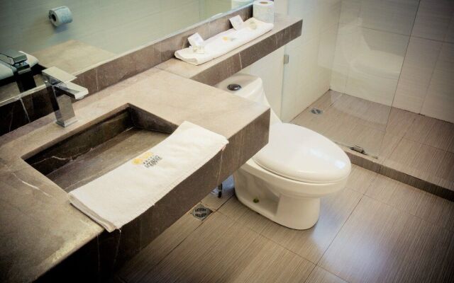 Hotel Grand Reyes