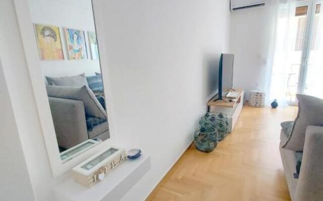 Noelli Cozy And Modern Apartment