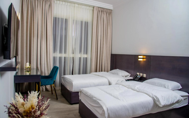 Garden City Hotel
