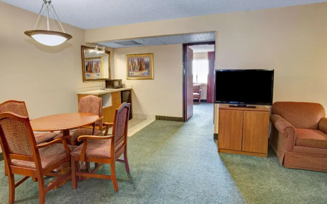 Holiday Inn Indianapolis Airport Area N by IHG