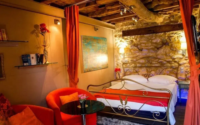 Antique Luxury Groundfloor Suite