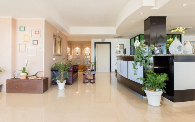 Majestic Luxury Hotel Spa & Beach