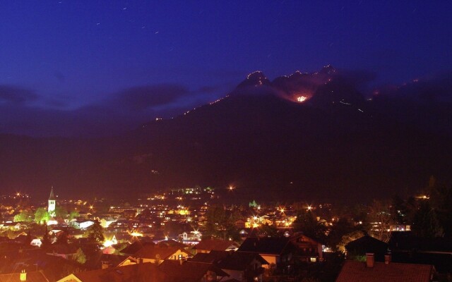 Sunny Apartment in Leogang Near Ski Lift
