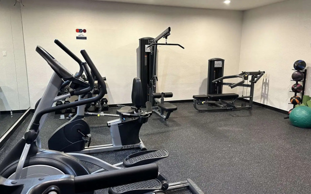 Clarion Pointe Winslow I-40