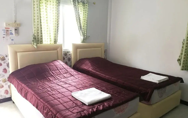 Baan Pak Parichat-Sarun