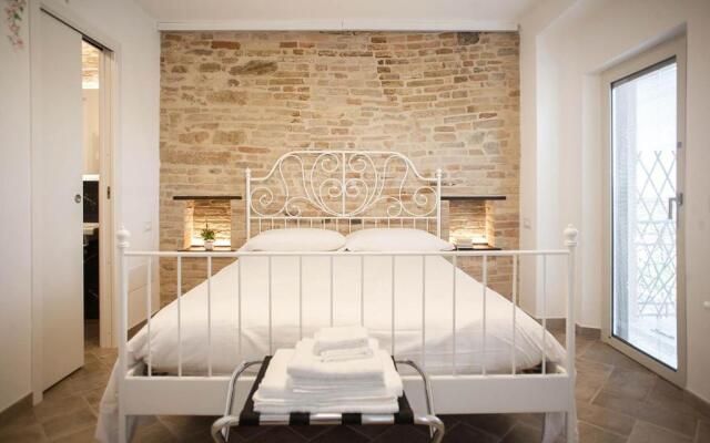 Red House Accomodation Potenza Picena