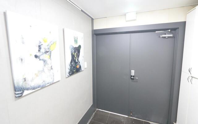 The New Simple House