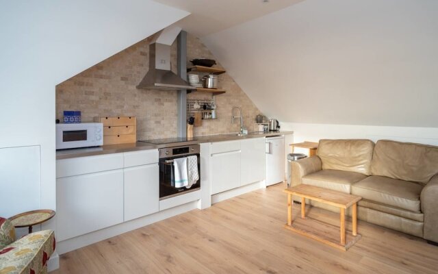 Wonderful 2 bed by Queen's Park, for 6 Guests!
