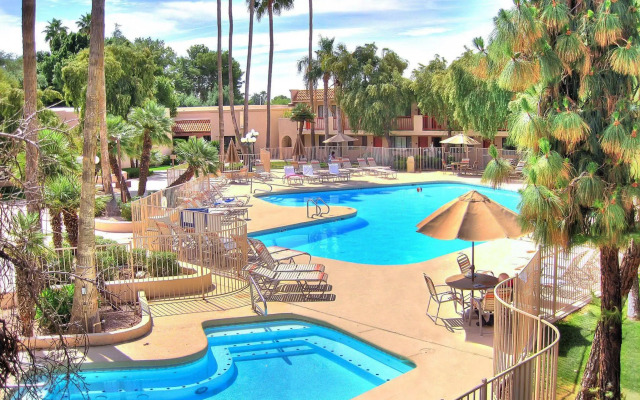 Dobson Ranch Inn & Suites LLC