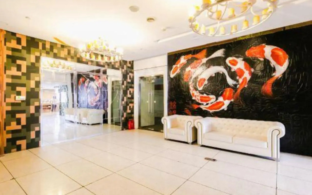 Sunshine Holiday Hotel