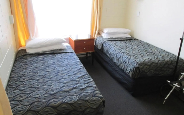 Shortland Court Motel