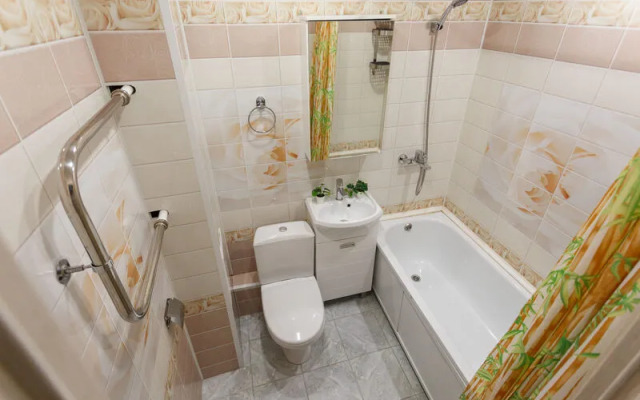 Dve podushki na ul. Leningradskaya d. 62, kv. 251