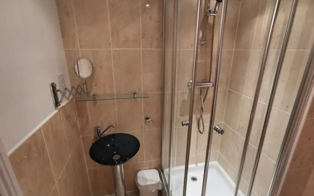 The Qube Apartments Sleeps 6 Parking