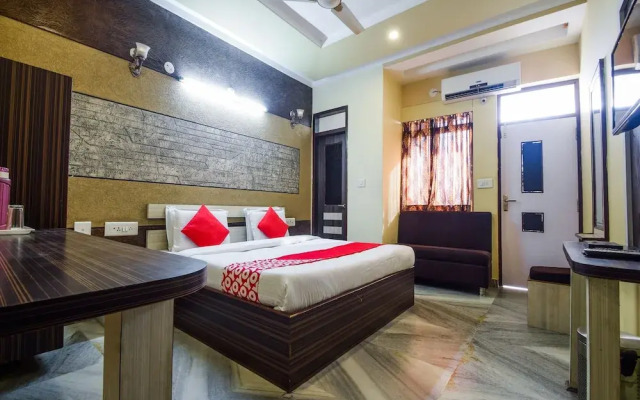 OYO 22052 Htl Kingdom Palace