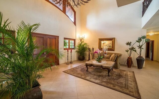 8BR 9BA Barranca Villa by ASVR