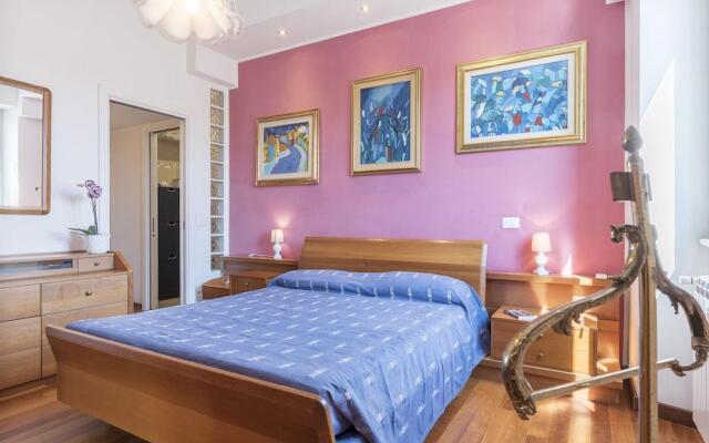 Colosseo & Colle Oppio Charming Apartment