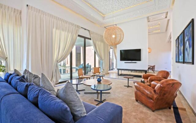 Villa de Luxe 5 suites à la palmeraie