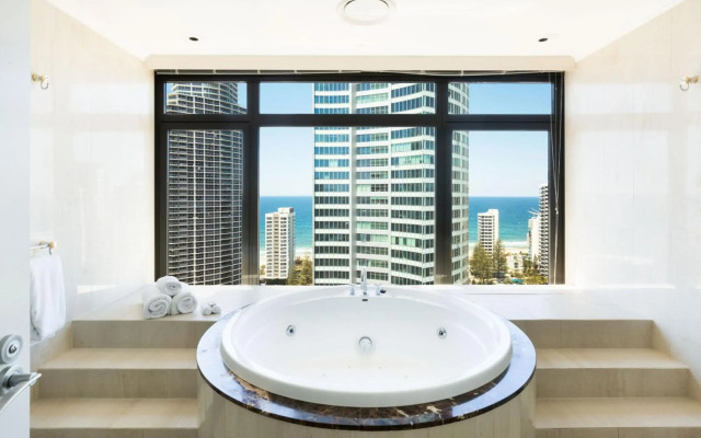 voco Gold Coast by IHG