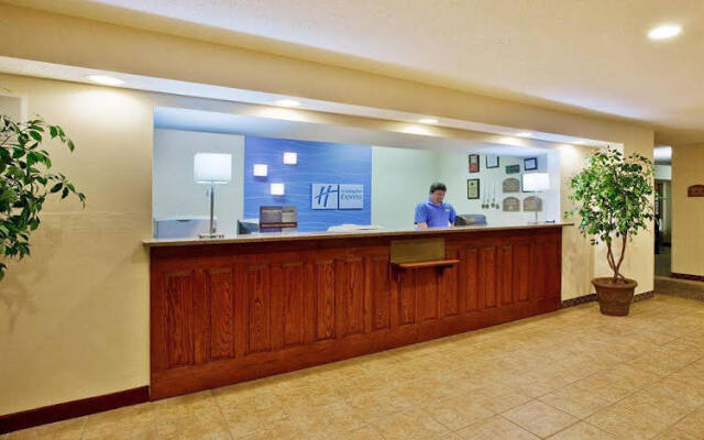 Holiday Inn Express Dillard