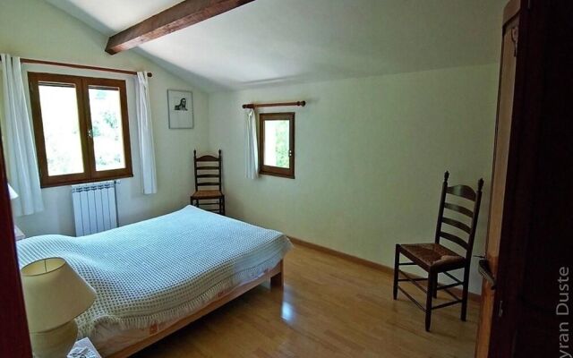 Cosy Holiday Home in Parisot With Swimming Pool