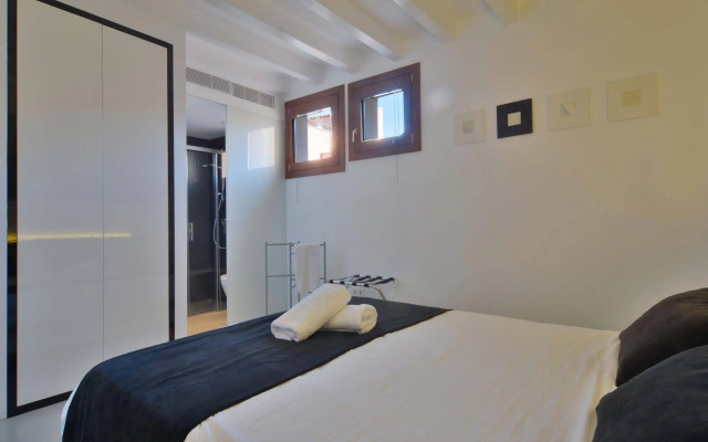 Lonja Suites Apartments