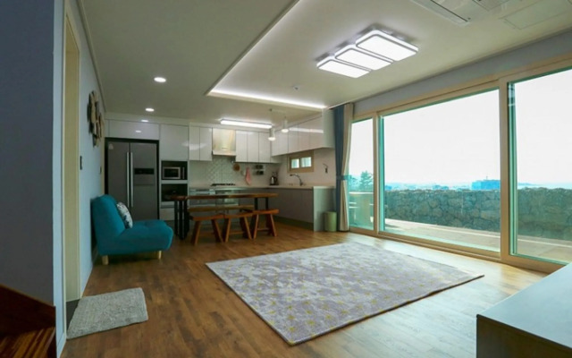 Jeju Castle Blackstone Pension