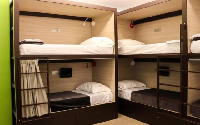 Vulkan Capsule Hostel