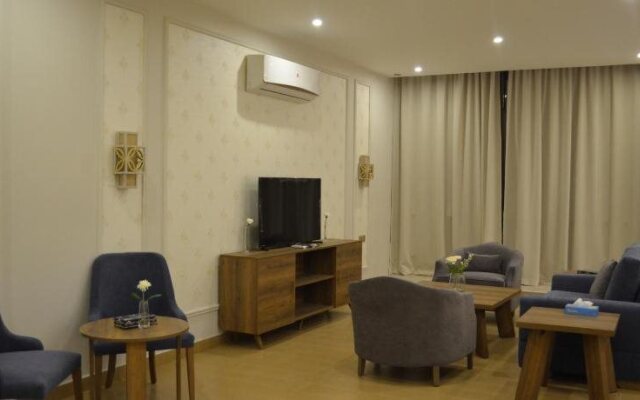 Larissa Suites