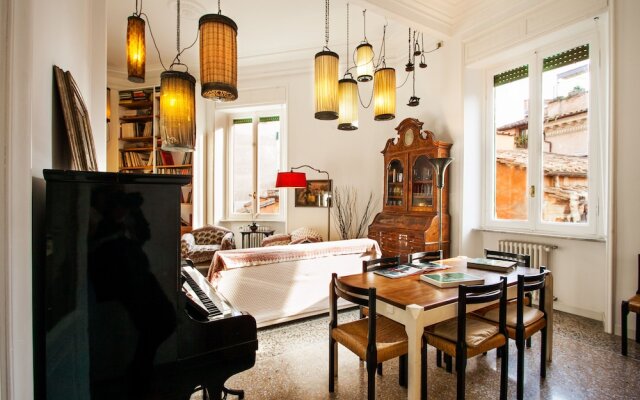 Wanderlust, 3 Bedroom Air Conditioned Apartment in Trastevere